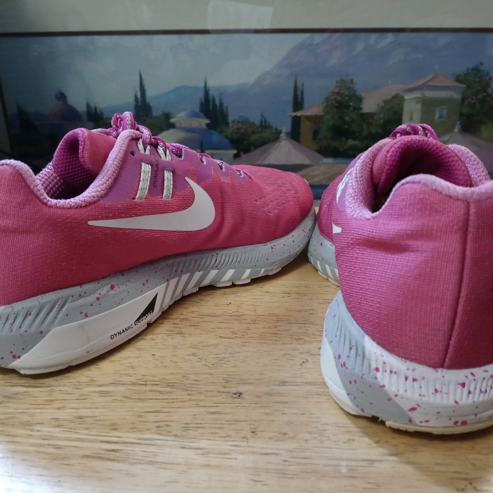 👟👟NIKE AIR PINK ZOOM STRUCTURE🛍👡GET YOUR PINK COLORS ON.👚🩱 - Picture 5 of 16